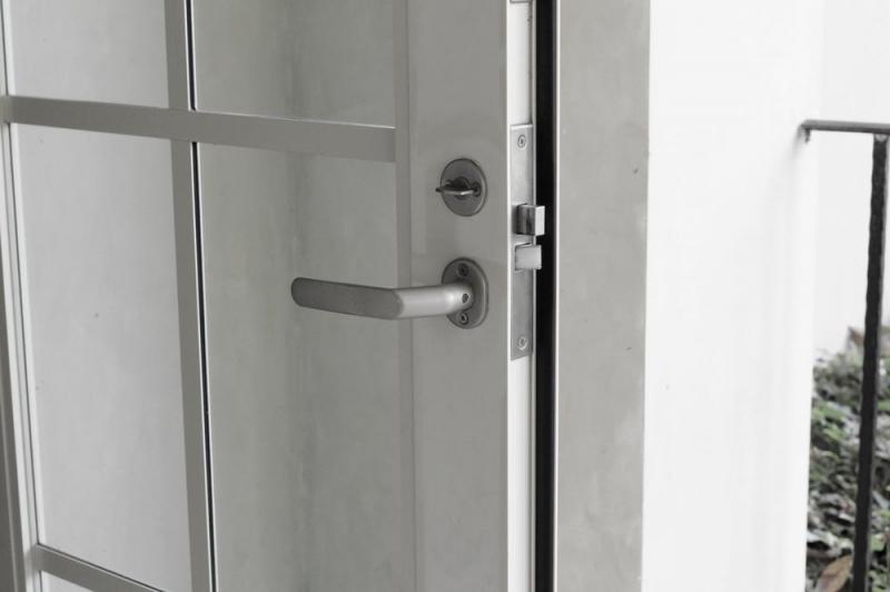 Porte d'entr&eacute;e &agrave; Miribel : quel mat&eacute;riau privil&eacute;gier ?